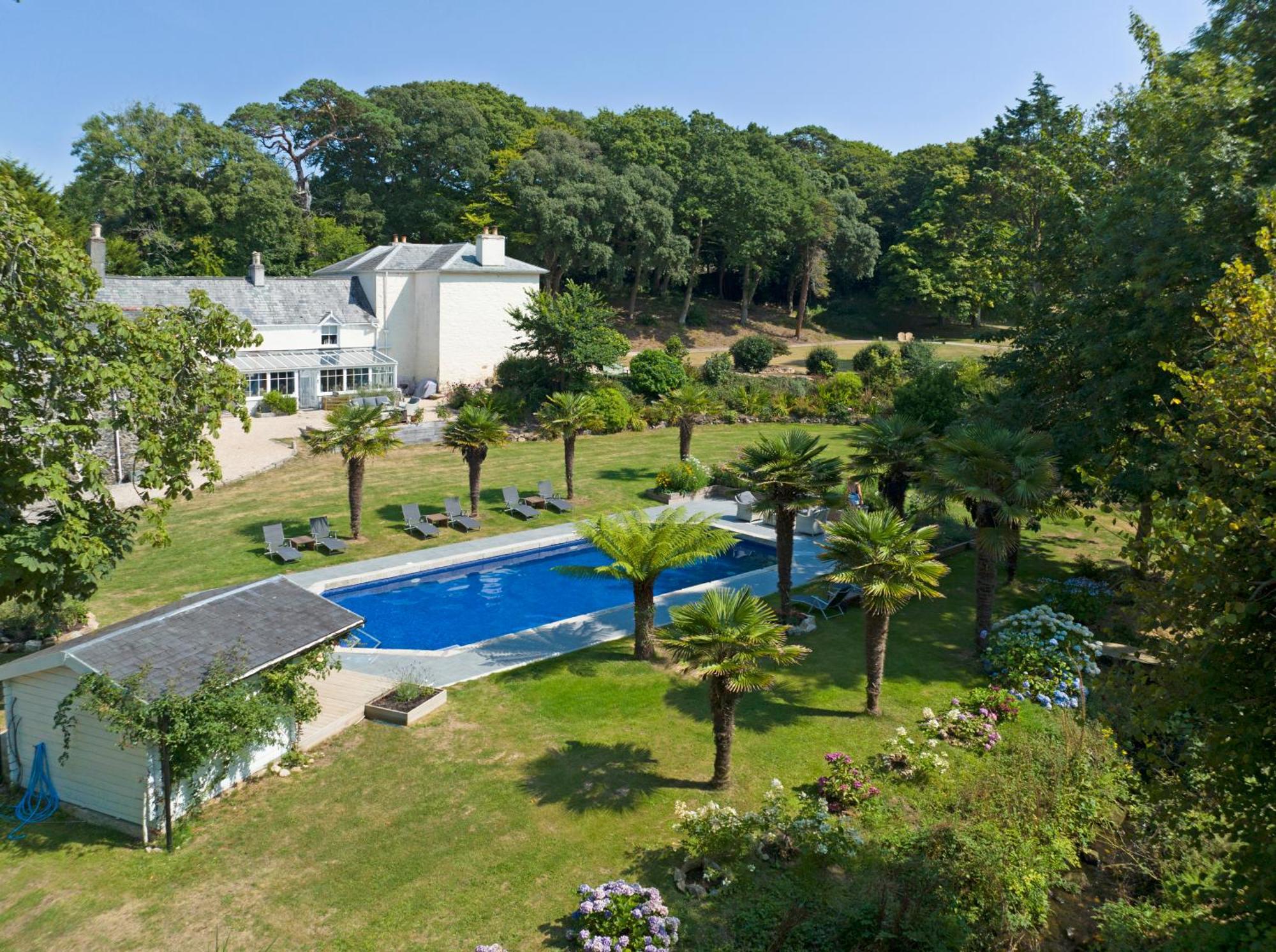 Red River Stables - Peaceful, Beautiful Grounds, Swimming Pool, Central Location For West Cornwall 캠본 외부 사진