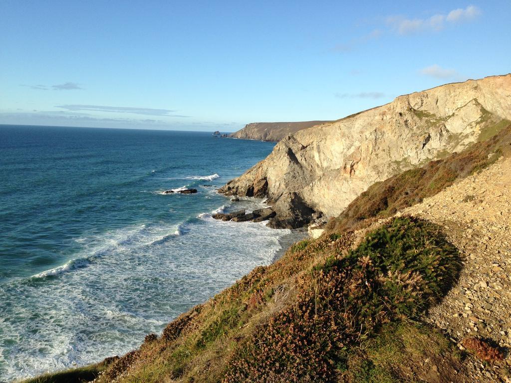 Red River Stables - Peaceful, Beautiful Grounds, Swimming Pool, Central Location For West Cornwall 캠본 외부 사진
